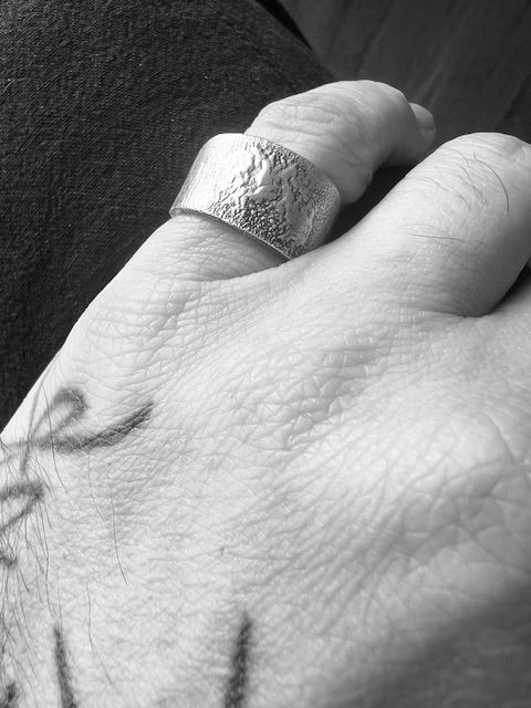 Unknown Pleasures - RING