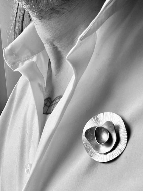 (Not all) roses are red